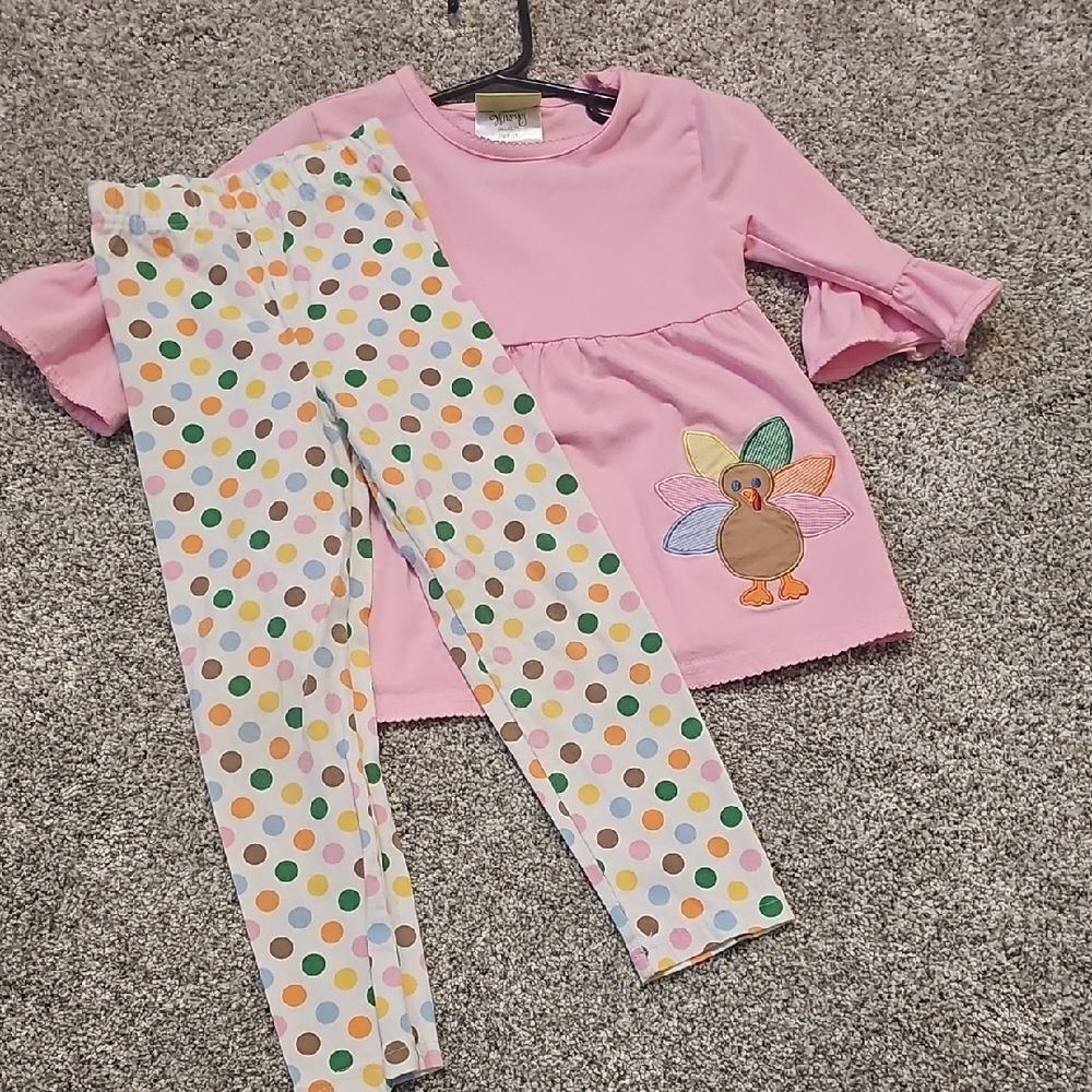 Thanksgiving 3T Pink Ruffle Top and Polka Dot Leggings Set Excellent Condition - Picture 3 of 3